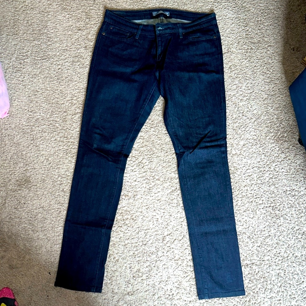 Levi 531 skinny Jeans in dark blue.